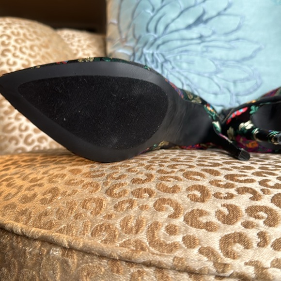 NEW Just Fab Madelina heeled pointed toe bootie with multicolored brocade fabric - Picture 4 of 8